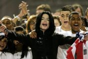 Musicalmente inalcanzable, la vida personal de Michael Jackson y las acusaciones en su contra debilitan su legado.