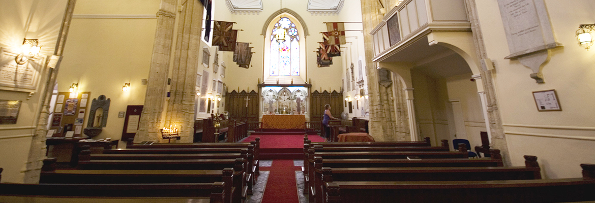 King's Chapel es una pequeña capilla en el Territorio Británico de Ultramar de Gibraltar. Se encuentra en el extremo sur de Main Street y linda con la residencia del gobernador de Gibraltar, The Convent. Lo que hoy es King's Chapel fue la primera iglesia especialmente construida en Gibraltar.
