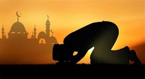 Salat (Salah) es una palabra árabe cuyo significado básico es "una reverencia, homenaje, la adoración, la oración, el rezo" En su uso español, la referencia de la palabra casi siempre se limita al culto islámico formal.