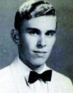 Roland Doe, bajo un pseudónimo para proteger su identidad, fue el joven cuya posesión demoníaca y posterior exorcismo en 1949 inspiraron la famosa novela y película "El Exorcista". Su caso sigue siendo uno de los más documentados y aterradores en la historia de los exorcismos en Estados Unidos.