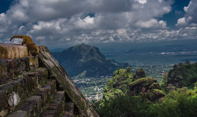 Tepoztlán, conocido por su energía mística y su historia ancestral prehispánica, se ha convertido en uno de los lugares con más avistamientos OVNI en México y posiblemente el mundo.
