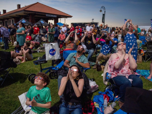 eclipse solar total 2026, eclipse España 2026, eclipse 12 de agosto 2026, dónde ver el eclipse, horario eclipse solar, astronomía España, Perseidas 2026, corona solar, eclipse histórico, EDENEX, ciencia, cielo nocturno.
